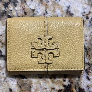 Tory Burch Mcgraw Leather Flap Card Case